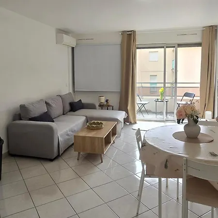 Ac With Balcony In Saint-raphael Apartamento *
